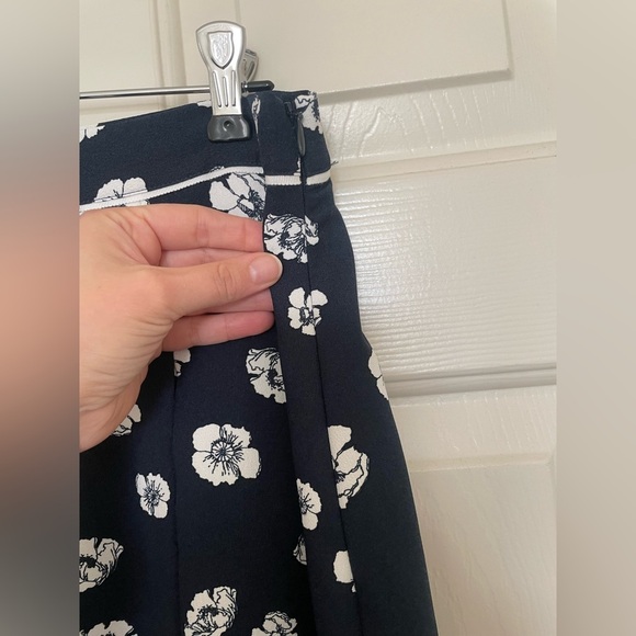 NWT Brooks brothers floral pleated A-line skirt size 10 - Picture 5 of 7